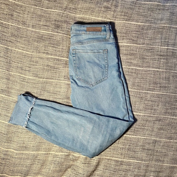 ‼️SOLD‼️Garage Mid-Rise Skinny Jeans - Picture 4 of 4